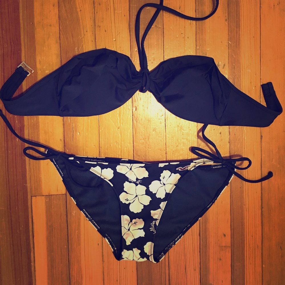 Hollister bathing suit / bottom S / top S